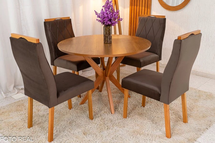 Mesa de Jantar Simpatia Tampo Redondo 108×108 Cinamomo 4 Cad. Lisboa Veludo Marrom 509 Madeira Maciça - Imagem 3