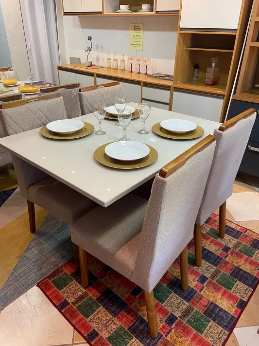 Mesa Alice 1,20×0,80M c/Vidro Cinamomo/Off c/4 Cadeiras Olga c/Puxador – Nyne
